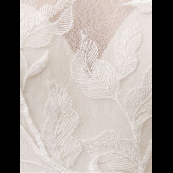 Willowby Prescott Wedding Gown - Picture 5 of 11